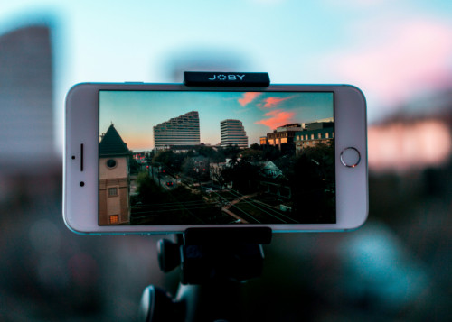 Les smartphones révolutionnent la capture vidéo : est-ce le début de la fin pour les caméras traditionnelles?