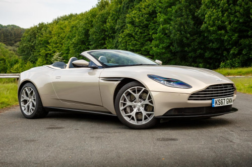 La majestueuse puissance de l'Aston Martin DB11