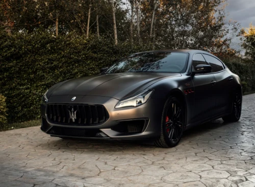 Nouvelle Article: Découvrez la Maserati Quattroporte - Luxe et Puissance_REDIRECTION