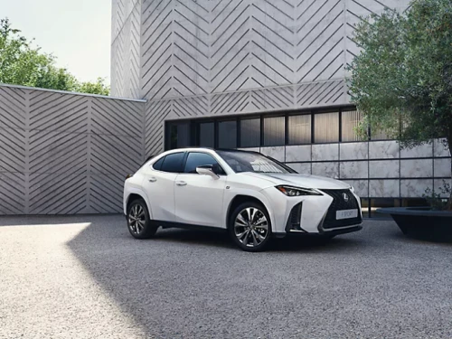 Plongée dans l'univers luxueux de la Lexus UX: un bijou d'innovation automobile